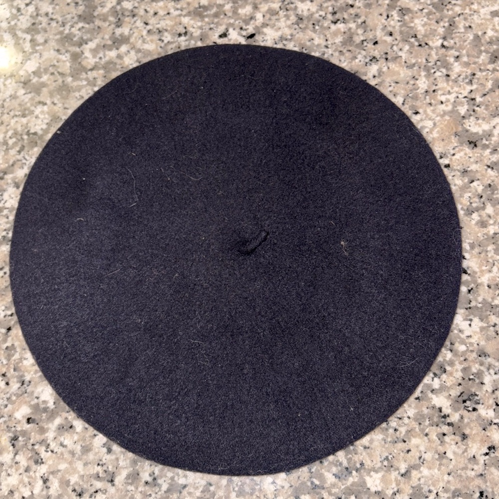 Navy blue wool French beret hat